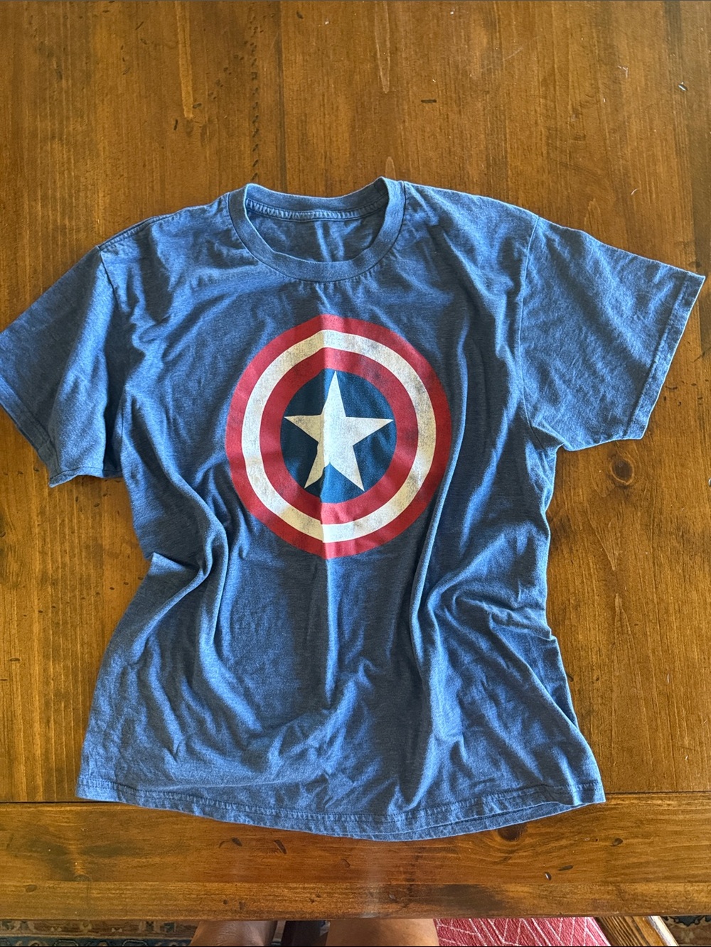 Captain America T Shirt Men’s Medium